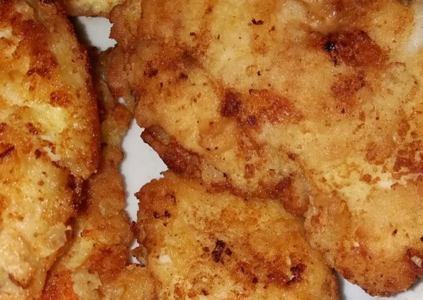 Курица в кляре на сковороде