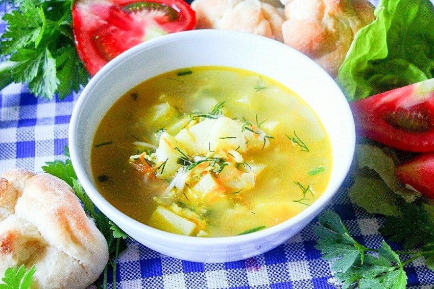 Куриный суп с вермишелью и яйцом