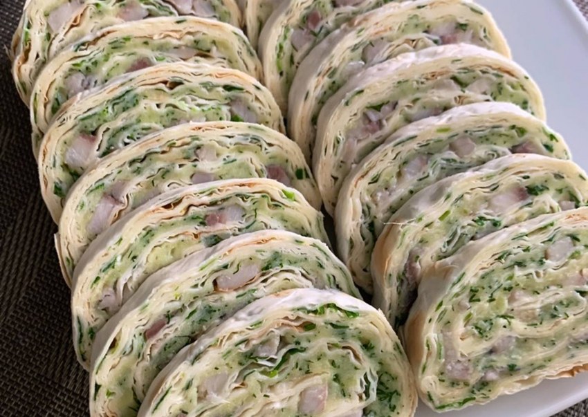 Рулет из лаваша с селедкой
