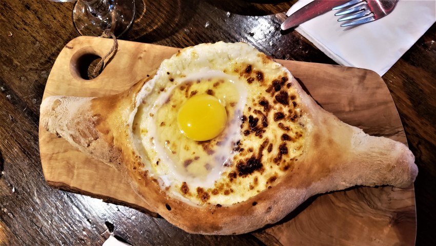 Хачапури по-аджарски