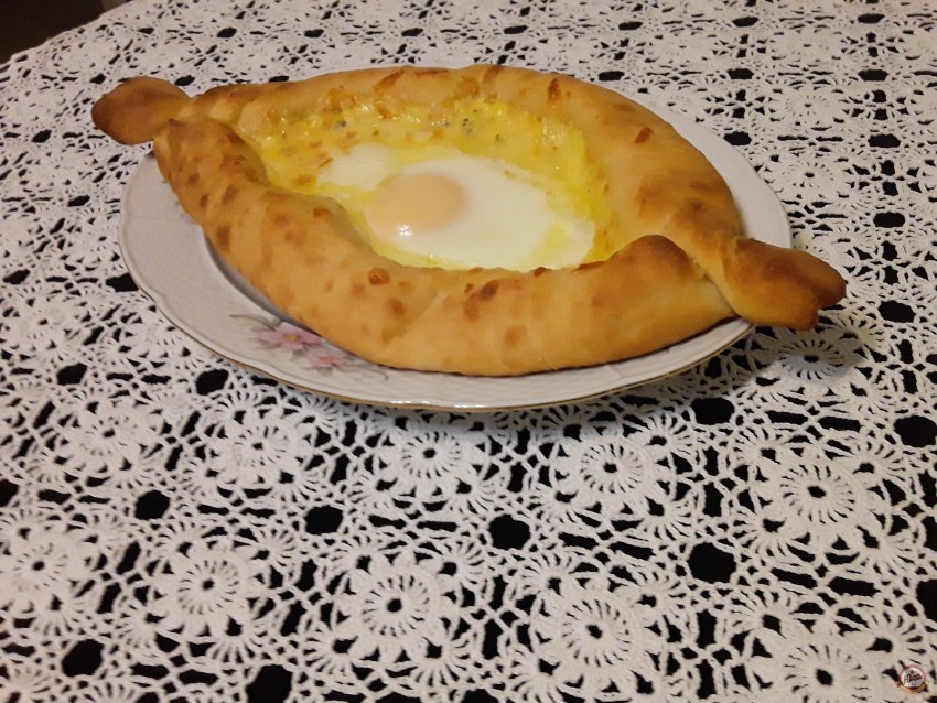 Аджарские хачапури с беконом