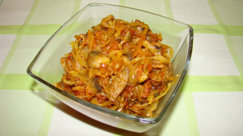 Утка с капустой и рисом в казане