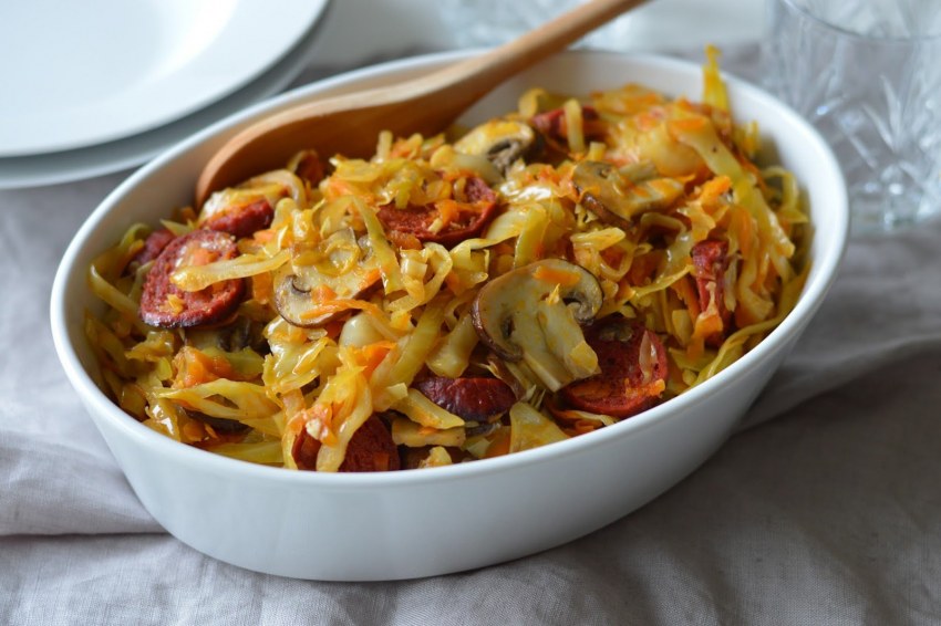 Тушеная капуста с грибами