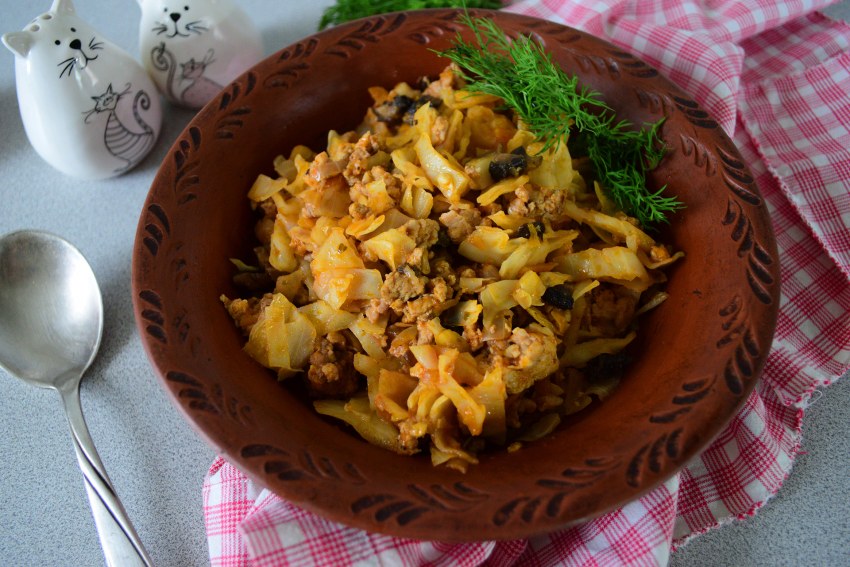 Тушёная капуста с картошкой рецепт