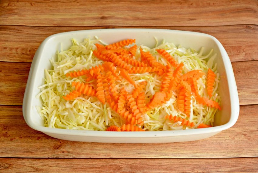 Капуста нашинкованная соломкой рыба красная запеченная
