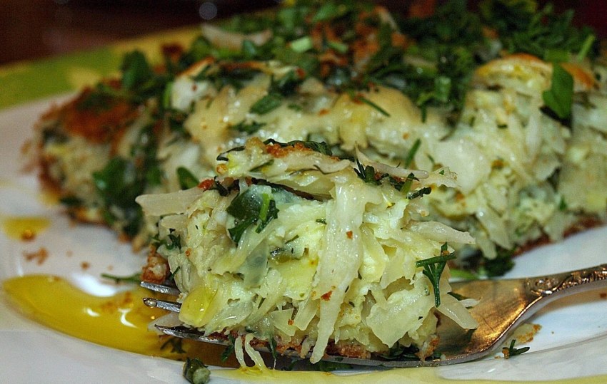 Капуста тушёная с грибами и картошкой