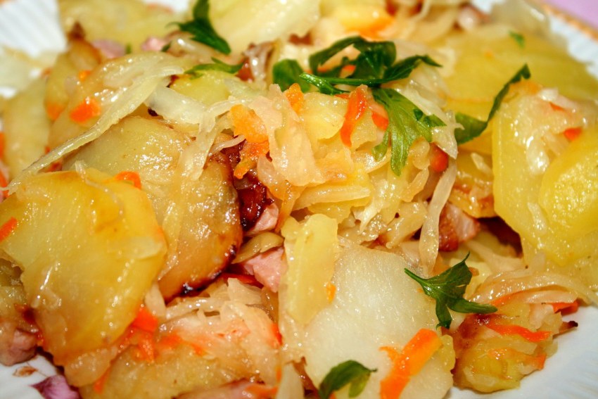Капуста, тушеная по-богемски