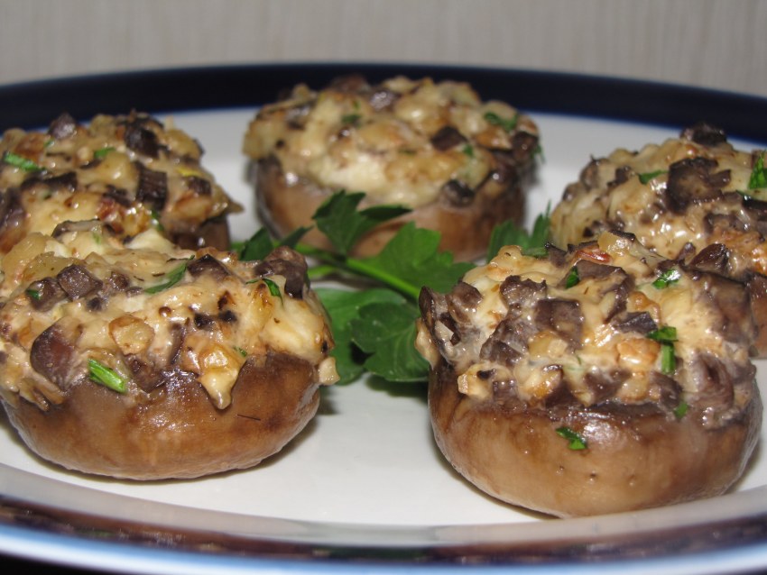 Закуска с шампиньонами и сыром