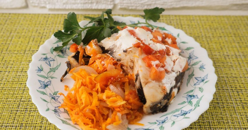 Зубатка запеченная с овощами