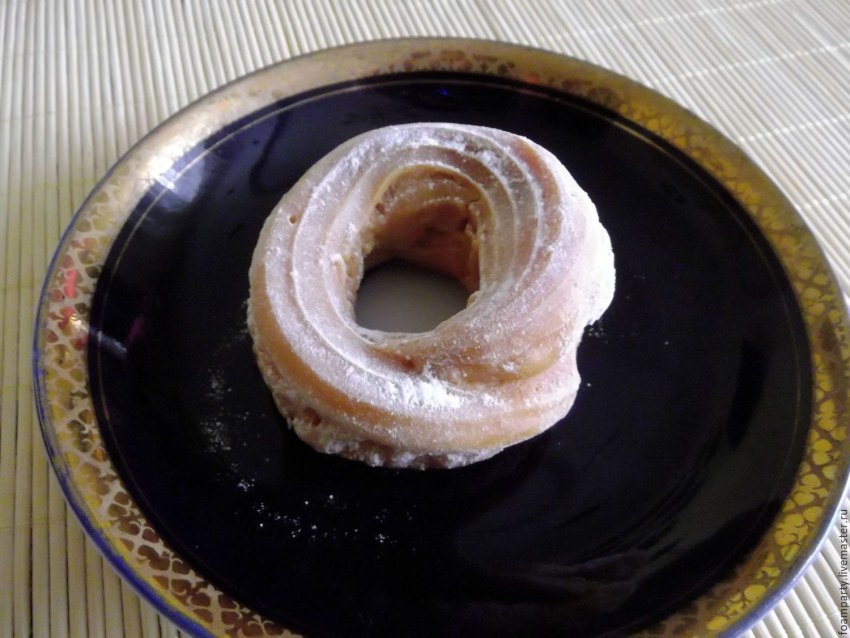 Заварное кольцо десерт