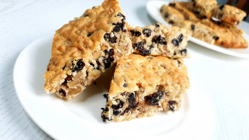 Мазурка с орехами и изюмом