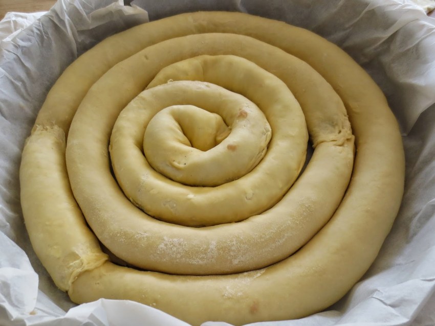 Пирог улитка с мясом