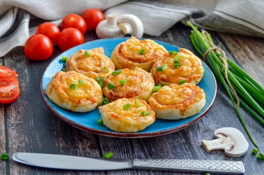 Пирог улитка с курицей