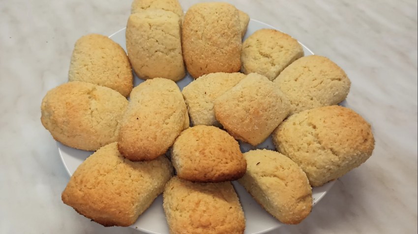 Выпечка с кокосовой стружкой