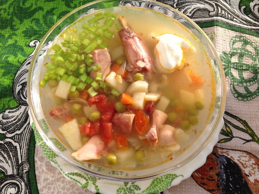 Суп с клёцками и горошком