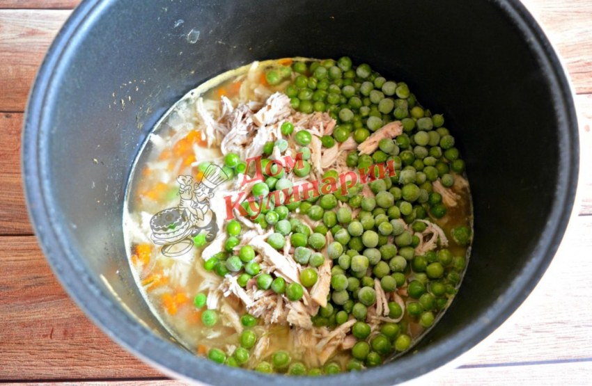 Куриный супчик с картофелем и горошком