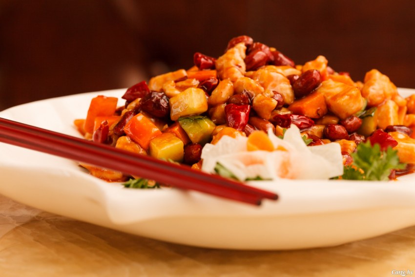 Дыня жареная с курицей