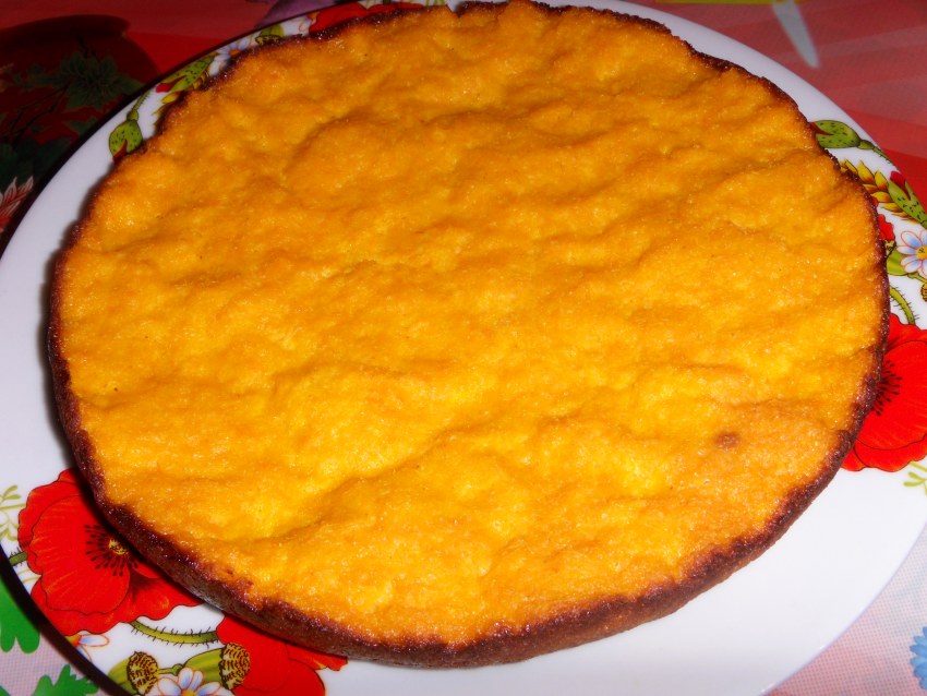 Пирог с тыквой, сыром и мармеладом из айвы