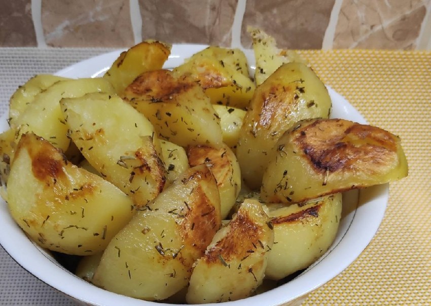 Картошка по-деревенски в духовке