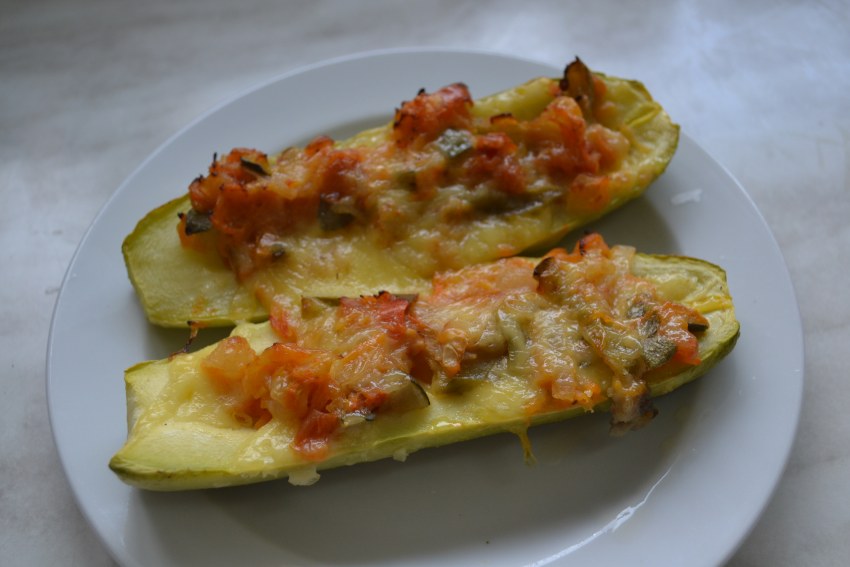 Булгур с фаршированными перцами