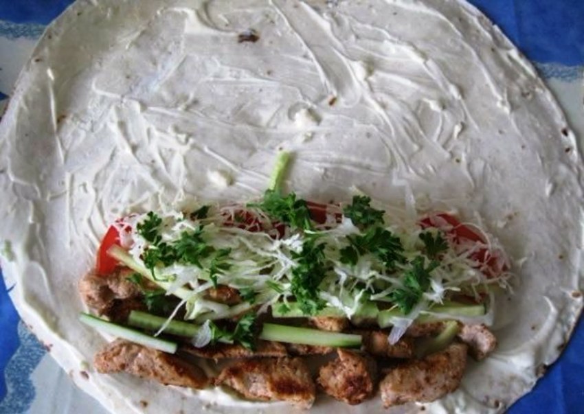 Шаурма по-домашнему с курицей