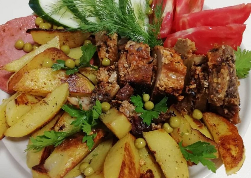 Свинина с картошкой в духовке