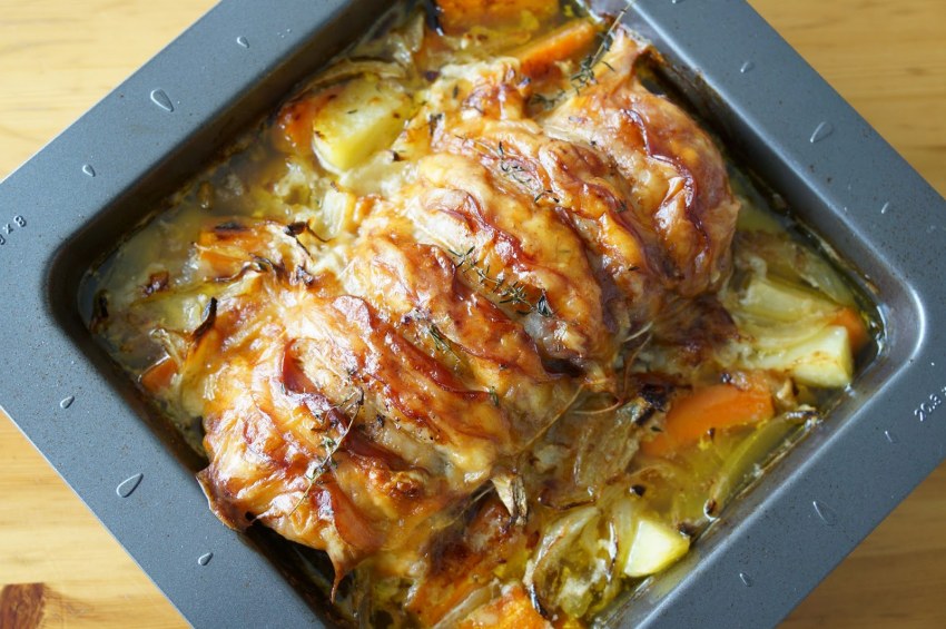 Свинина в духовке с картошкой и сыром