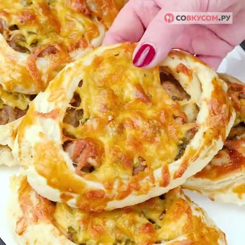 Лодочки из слоеного теста