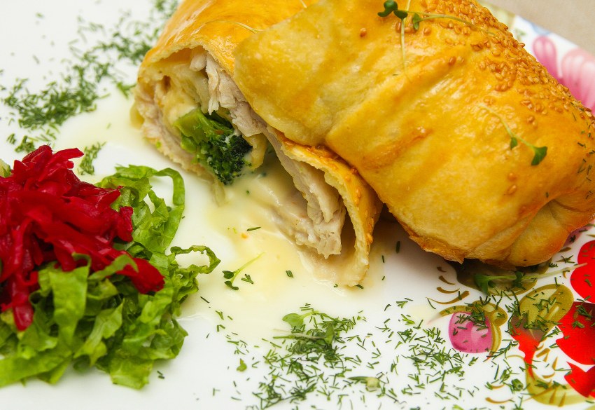 Слойки с мясом