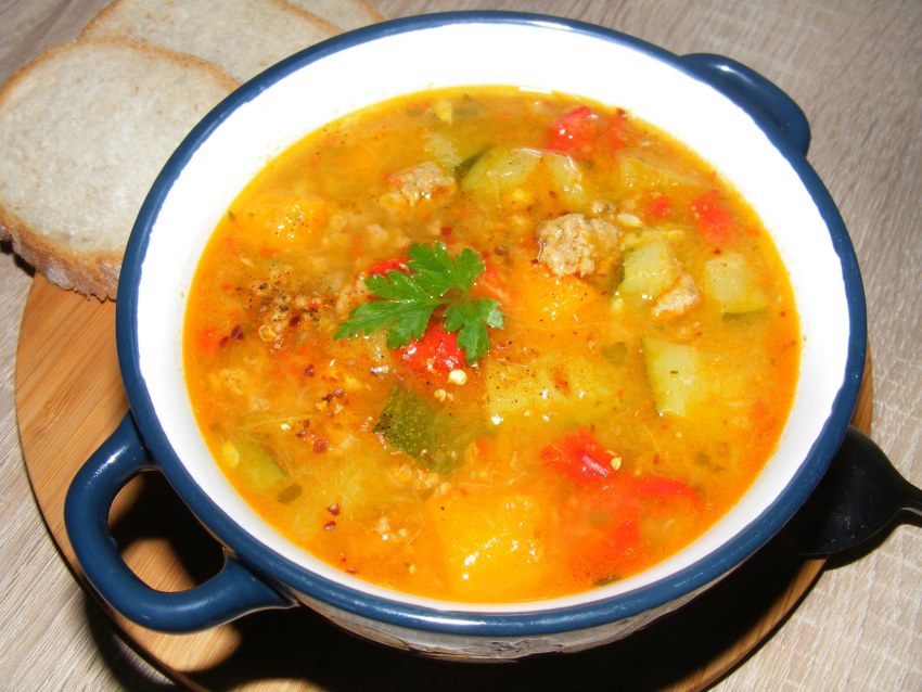 Куриный суп с гренками
