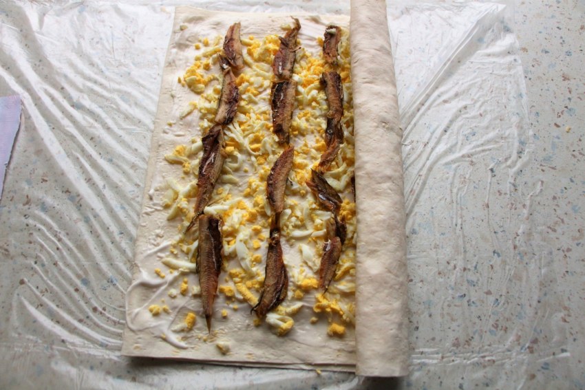 Лаваш порезать на кусочки