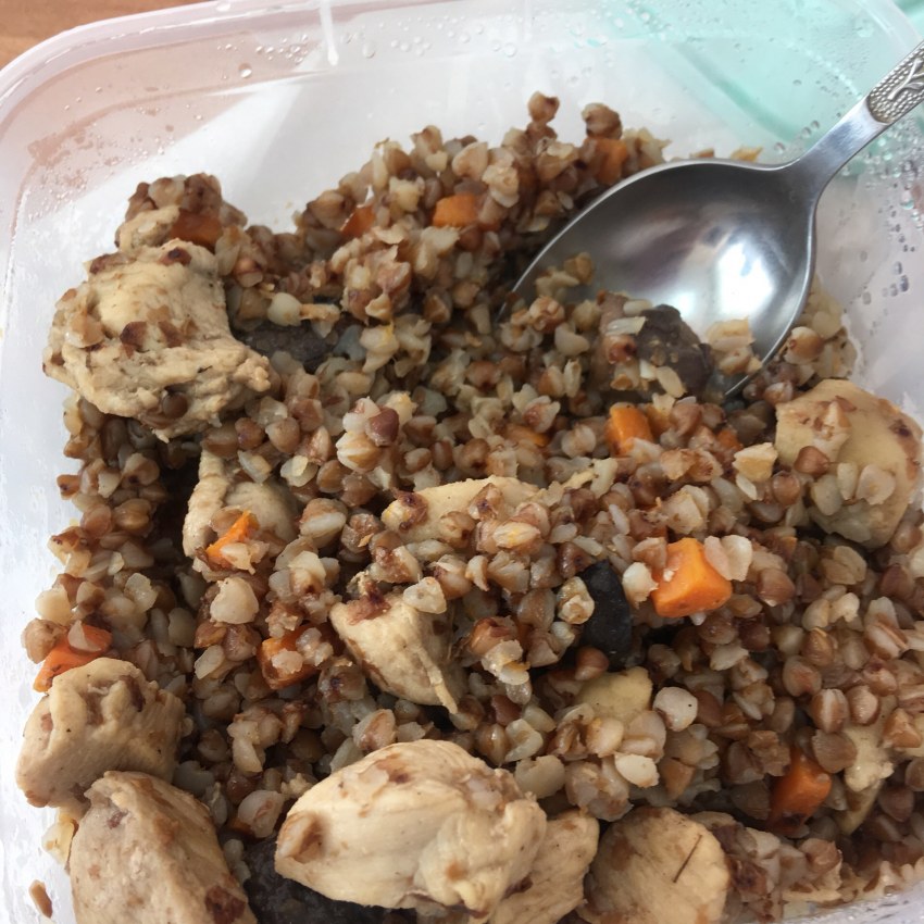 Ужин гречка с курицей