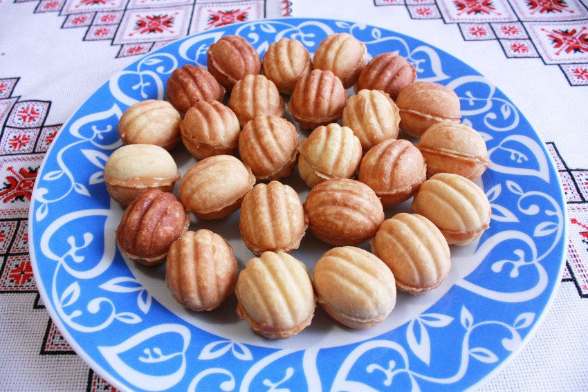Орешки со сгущенкой классический