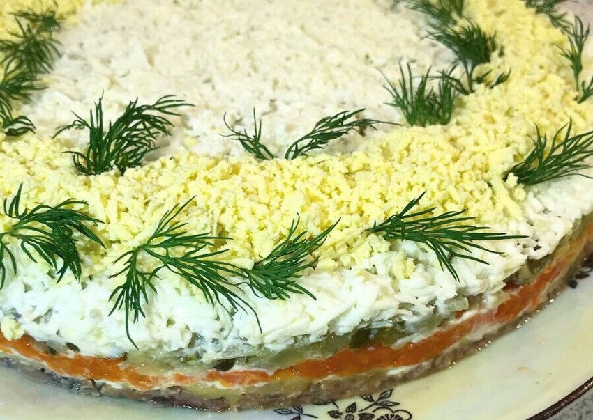 Салат из горбуши