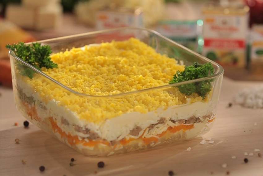 Мимоза с копченой скумбрией