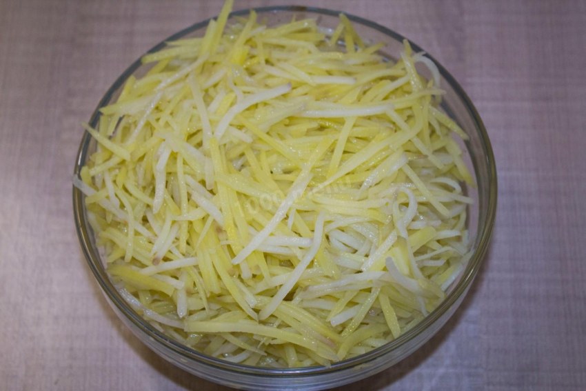 Салат с корейской морковью и картошкой
