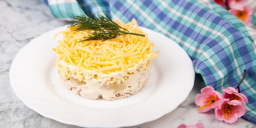 Салат с ананасом и курицей