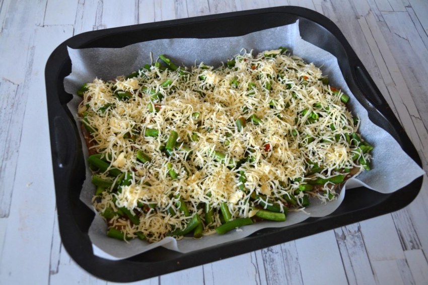 Картошка с курицей и стручковой фасолью в духовке