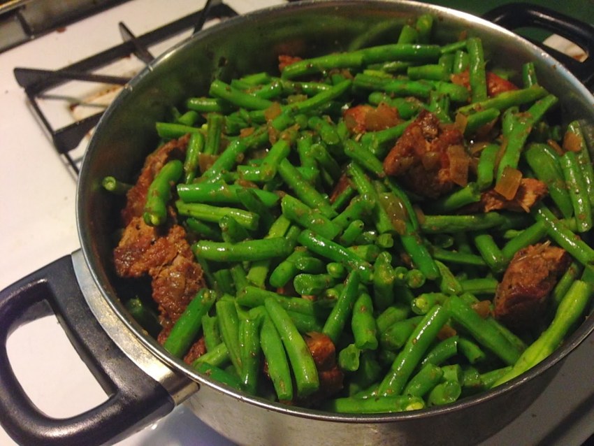 Говядина с брокколи и стручковой фасолью
