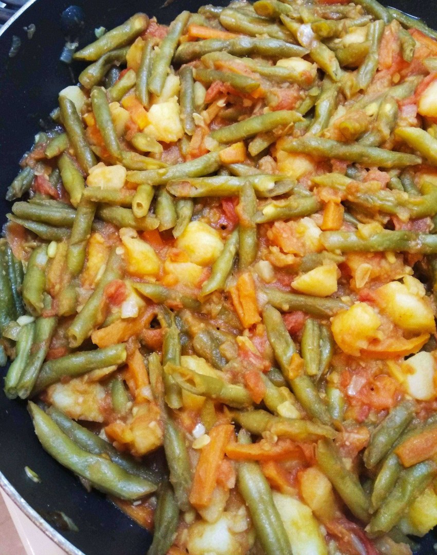 Курица с фасолью