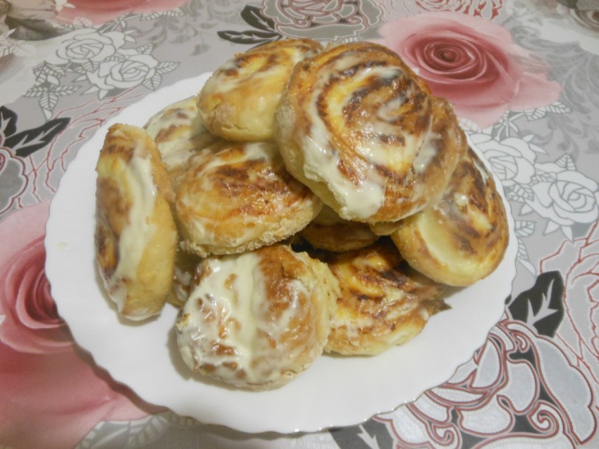Творожные булочки завитушки