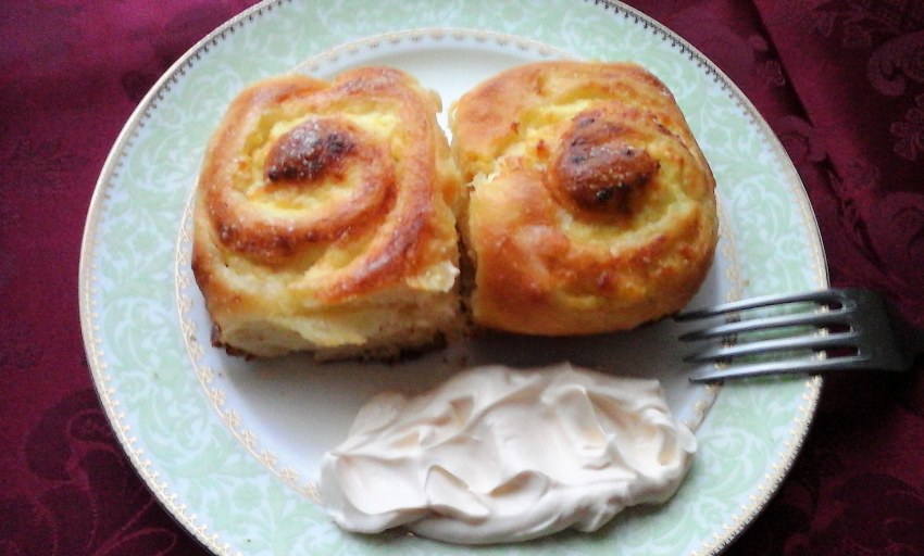 Плюшки со сметаной