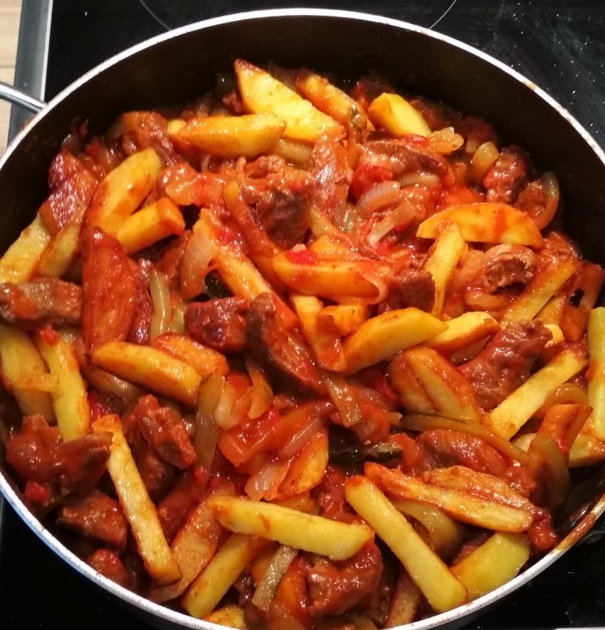 Картошка с солеными огурцами