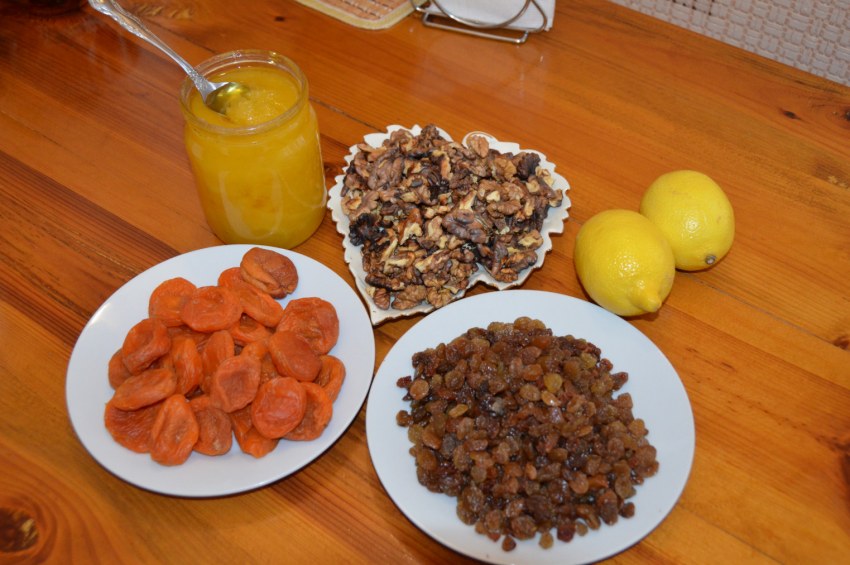 Смесь чернослив курага грецкий орех мед