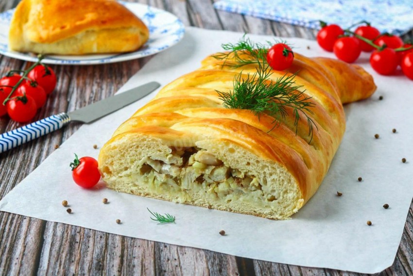Кулебяка слоеная