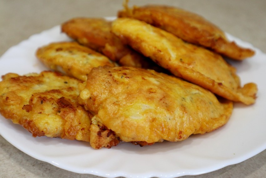 Куриное филе в кляре на сковороде