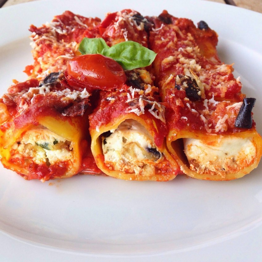 Каннеллони с пармской ветчиной
