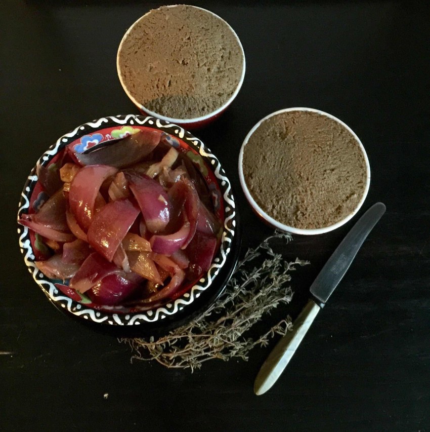 Паштет из утиной печени с луком