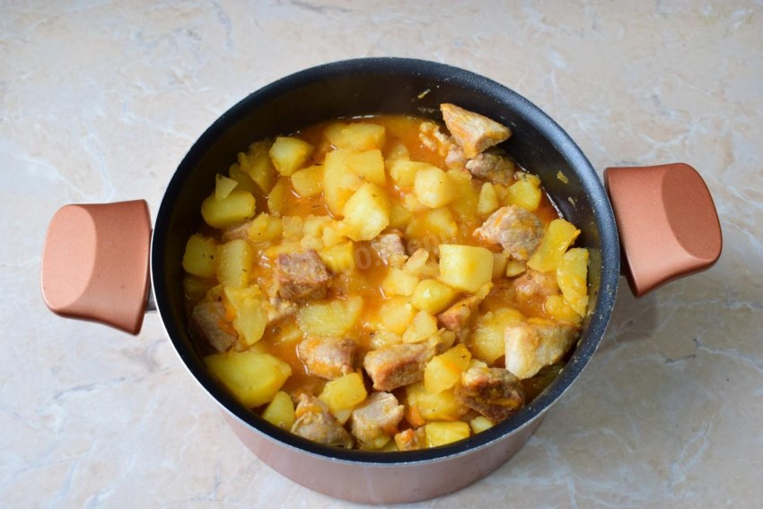 Картошка с мясом домашнее