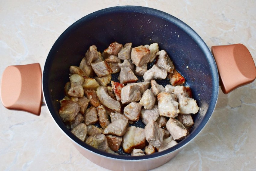 Мясо тушеное с овощами
